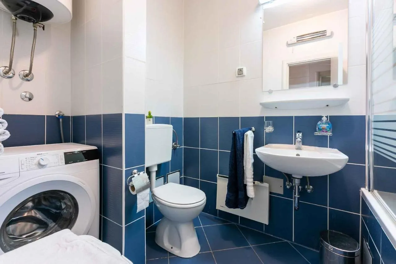 Apartment In Crikvenica 41684