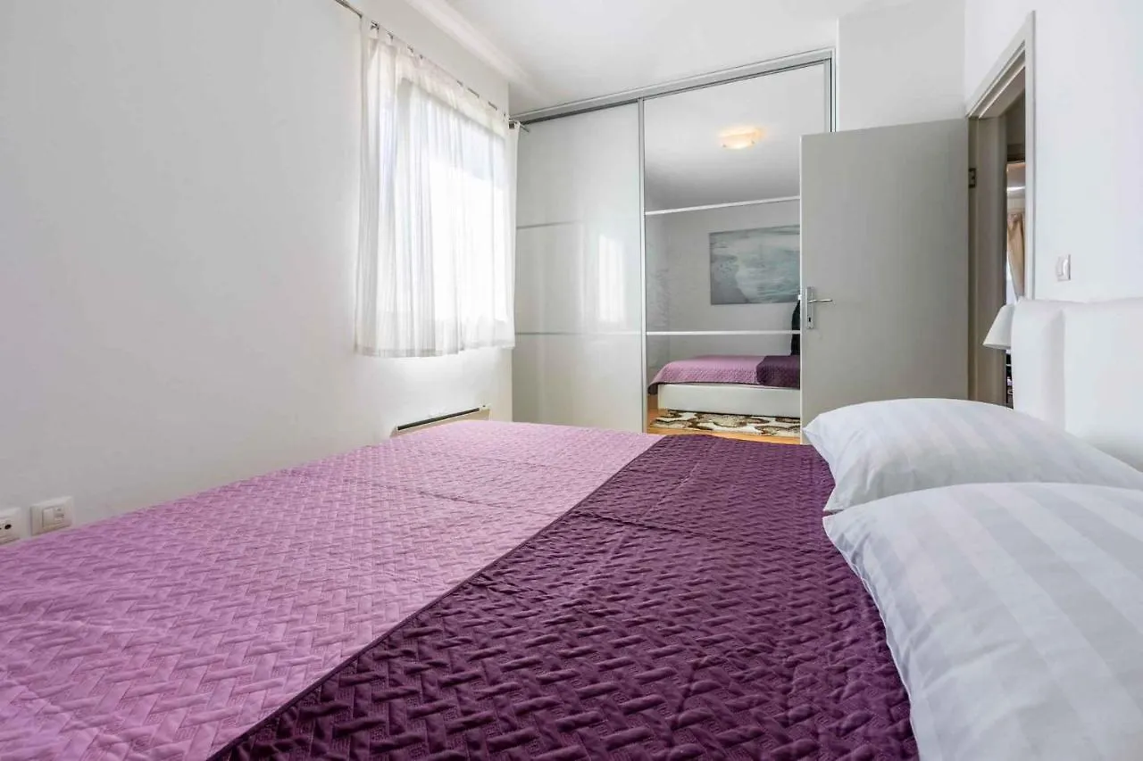 Apartment In Crikvenica 41684
